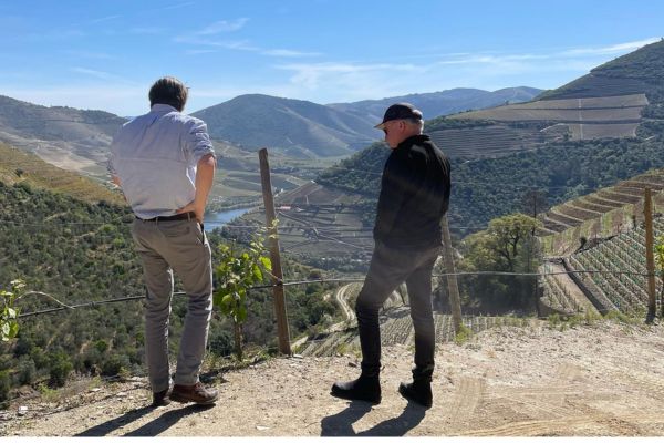 James Suckling a Jorge Moreira na vinicich